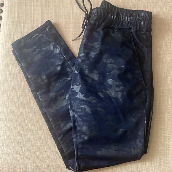 Bevy Flog Shely Blue Camo drawstring pants - Picture 3 of 5